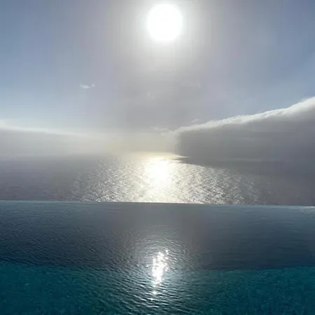 Вилла Crystal Ocean Такоронте