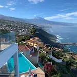 Villa Crystal Ocean *